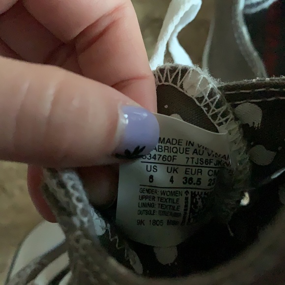 Converse - Picture 4 of 5